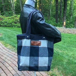 Abercrombie & Fitch Tote